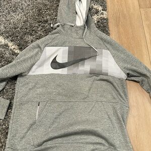 Nike dri- fit sweatshirt